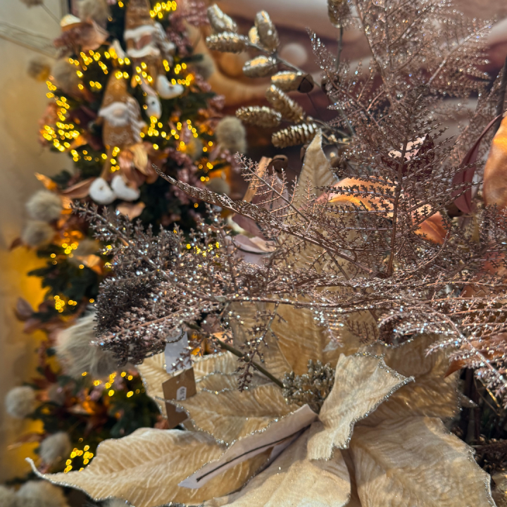 Beige en bruine kerstdecoratie